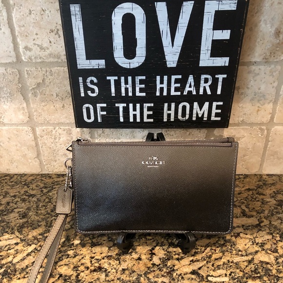 Coach Handbags - 🙀RARE‼️NWOT Coach double zip wristlet & wallet